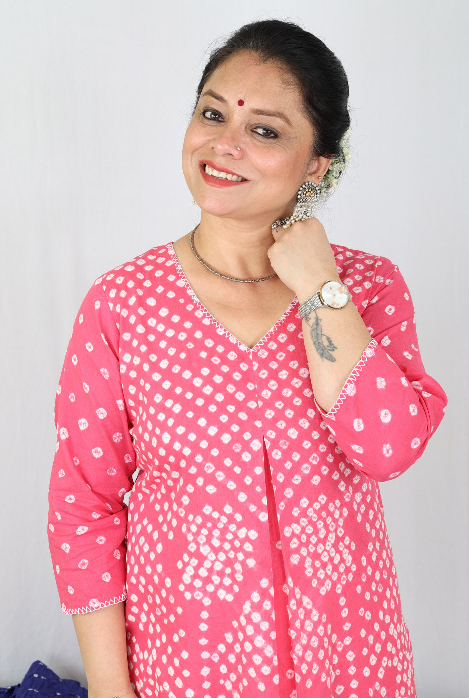 Pink Bandhani Kurta with Handcrafted Neck Detailing
