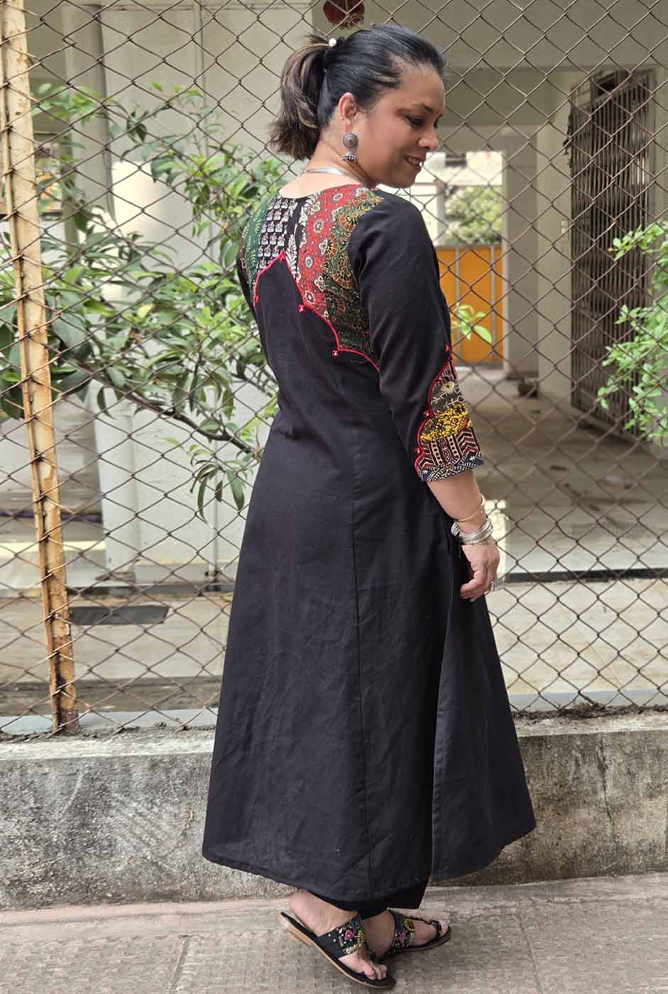 Black Jharokha Kurta