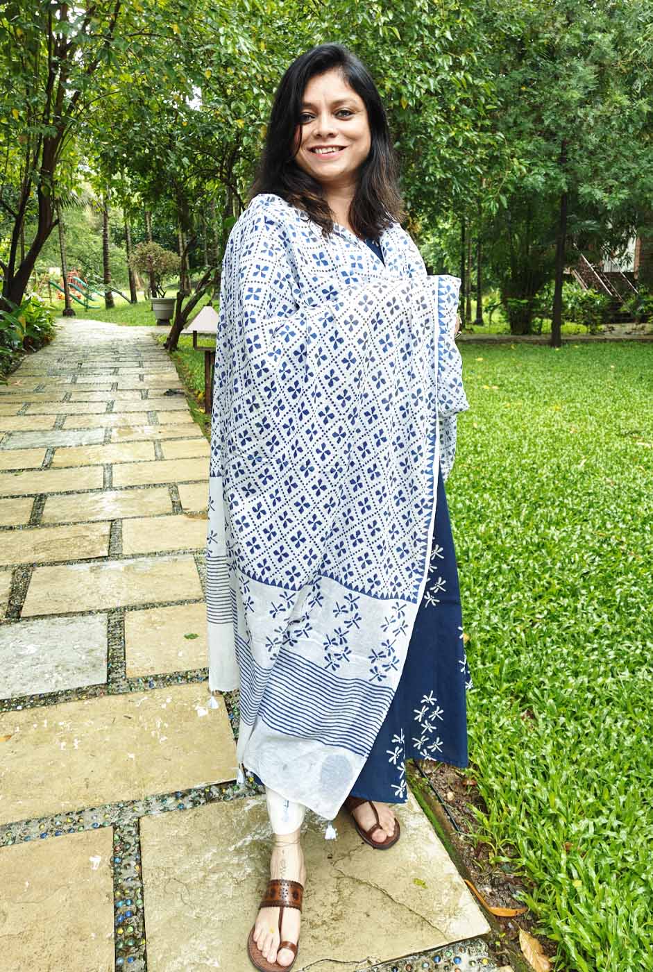 Dragonfly Handblock Ajrakh White Dupatta