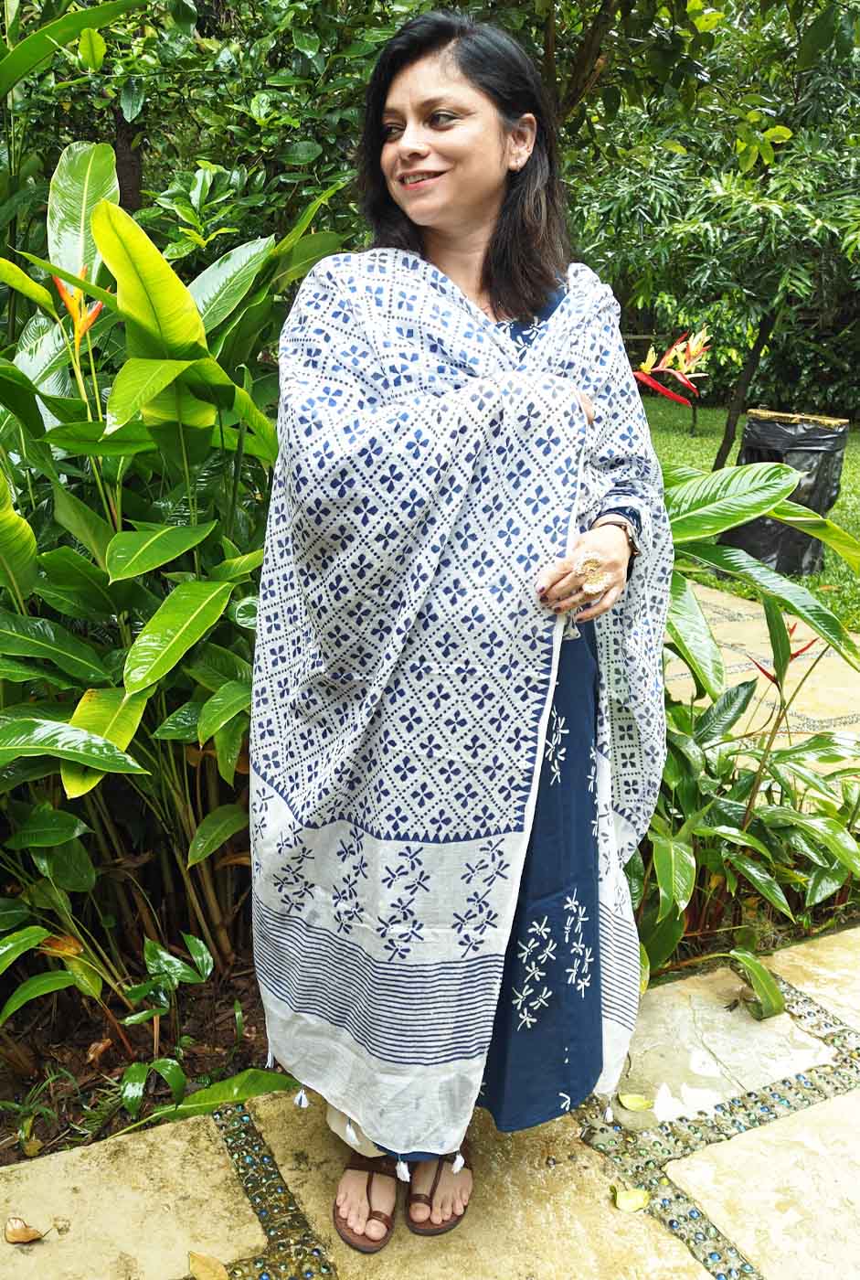 Dragonfly Handblock Ajrakh White Dupatta
