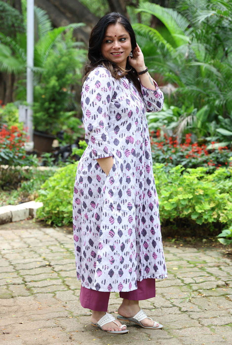 Elegant White Dobi Cotton Batik Kurta B