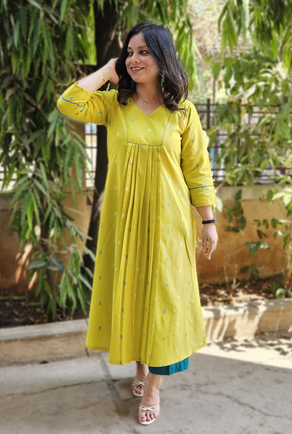Nazakat Handloom Cotton Green Kurti