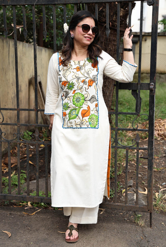 Off White Handloom Cotton Kurta with Hand-Painted Kalamkari Applique Work