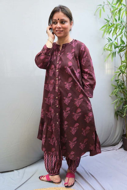 Dhara – Dabu Ajrakh Kurta Pant Set