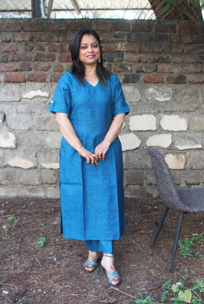 Comfort Fit Straight Cut Linen Blue Kurti Pant Set