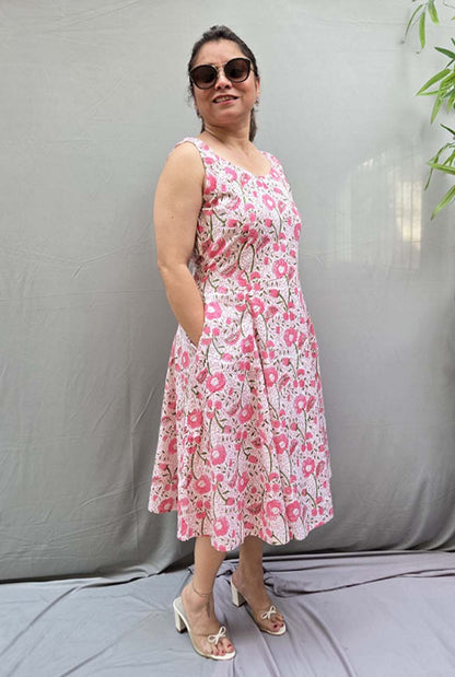 Pihoo – Pink Sleeveless Dress