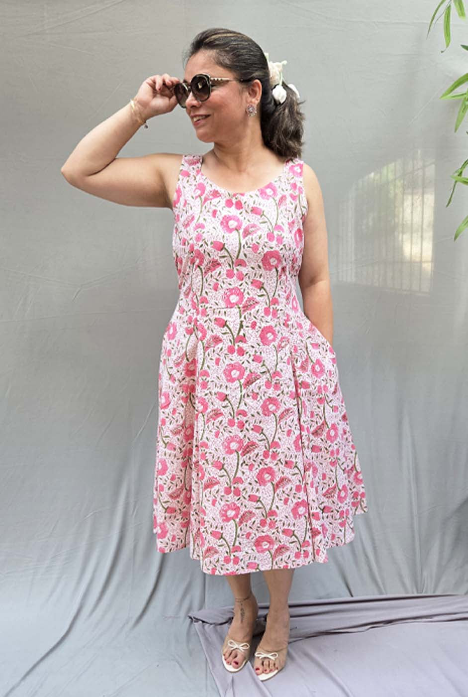 Pihoo – Pink Sleeveless Dress