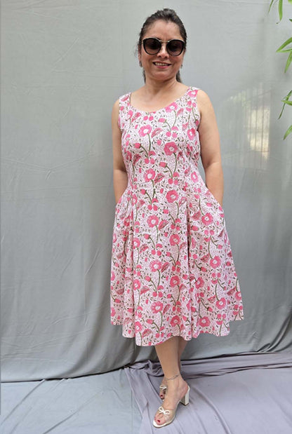 Pihoo – Pink Sleeveless Dress