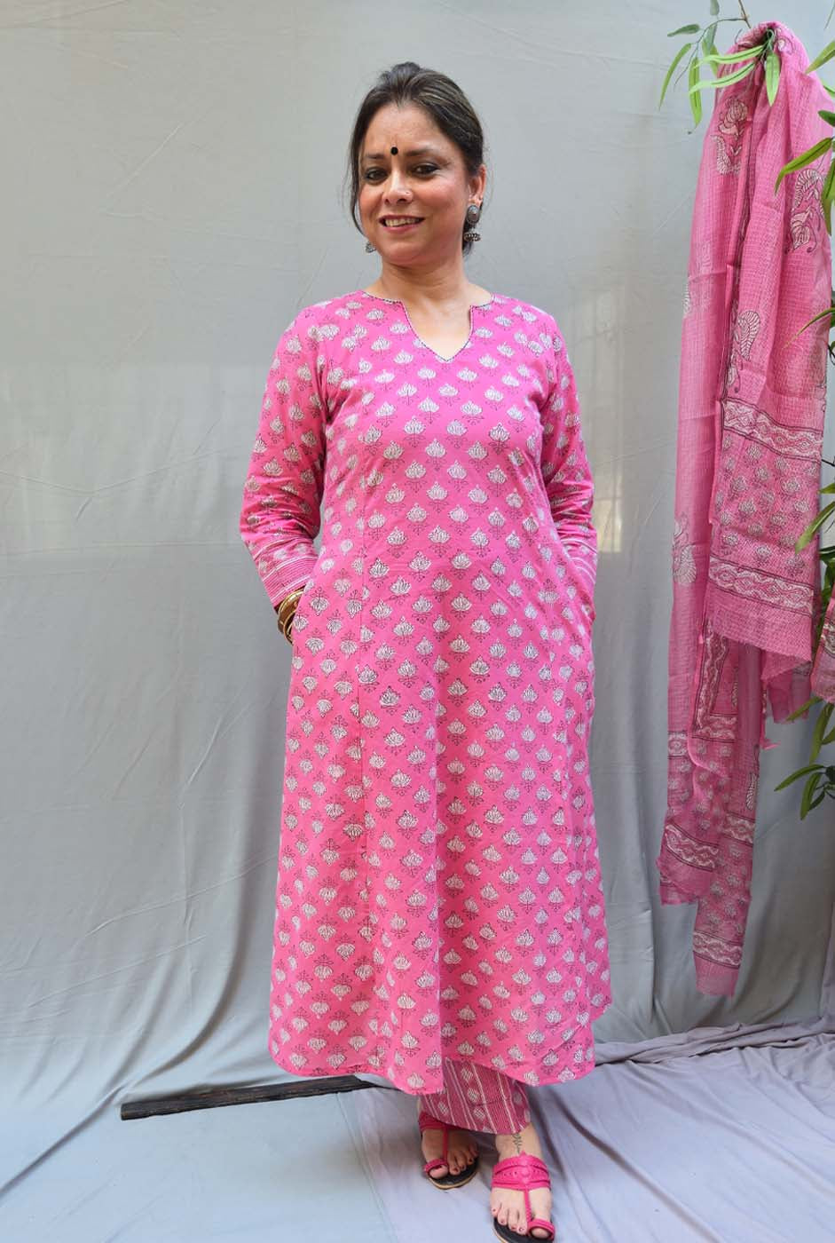 Gulnar – Set of 2 Pink Dabu Cotton Kurta Pant Set