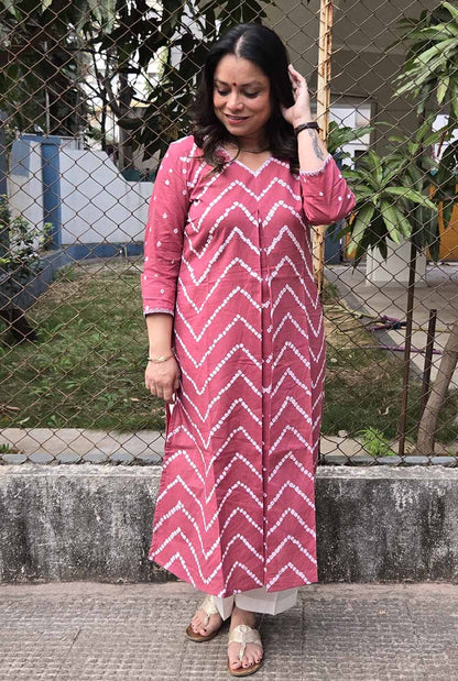 Bandhani Kurta with Handcrafted Neck Detailing