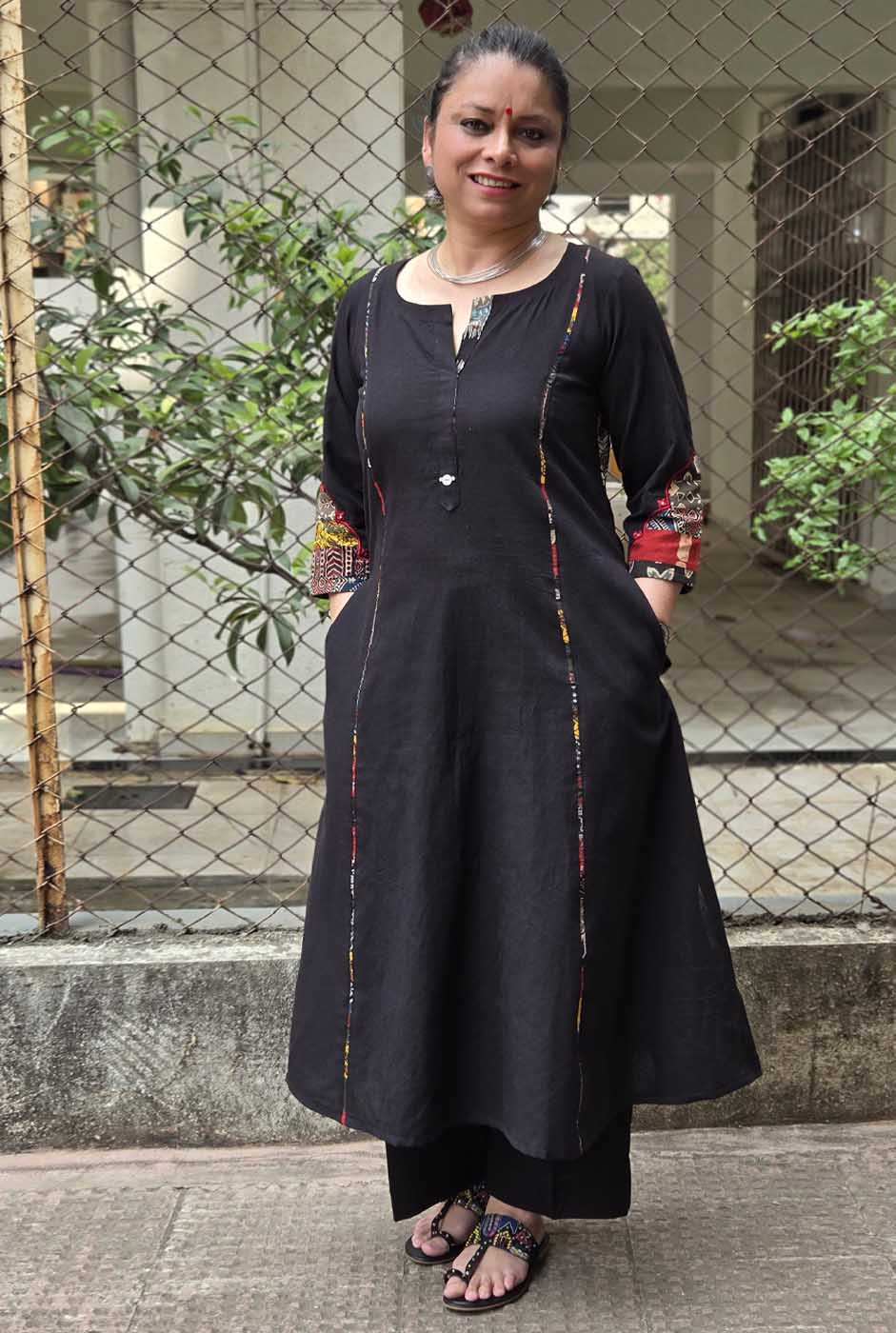 Black Jharokha Kurta