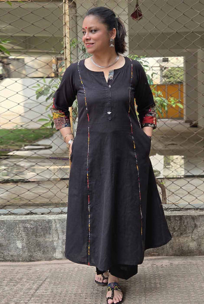 Black Jharokha Kurta