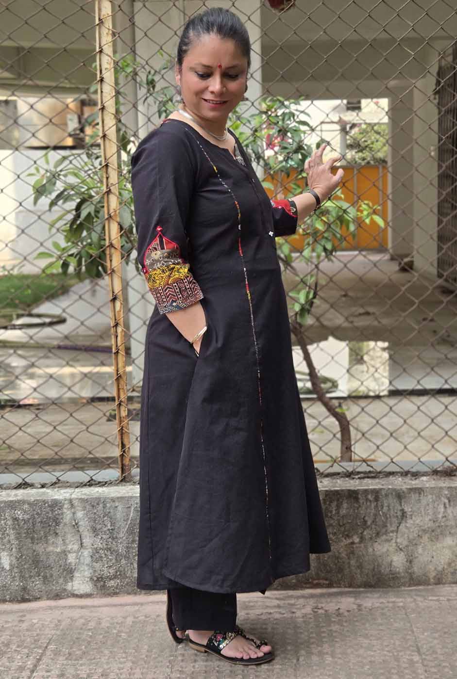 Black Jharokha Kurta