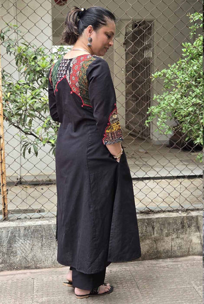 Black Jharokha Kurta