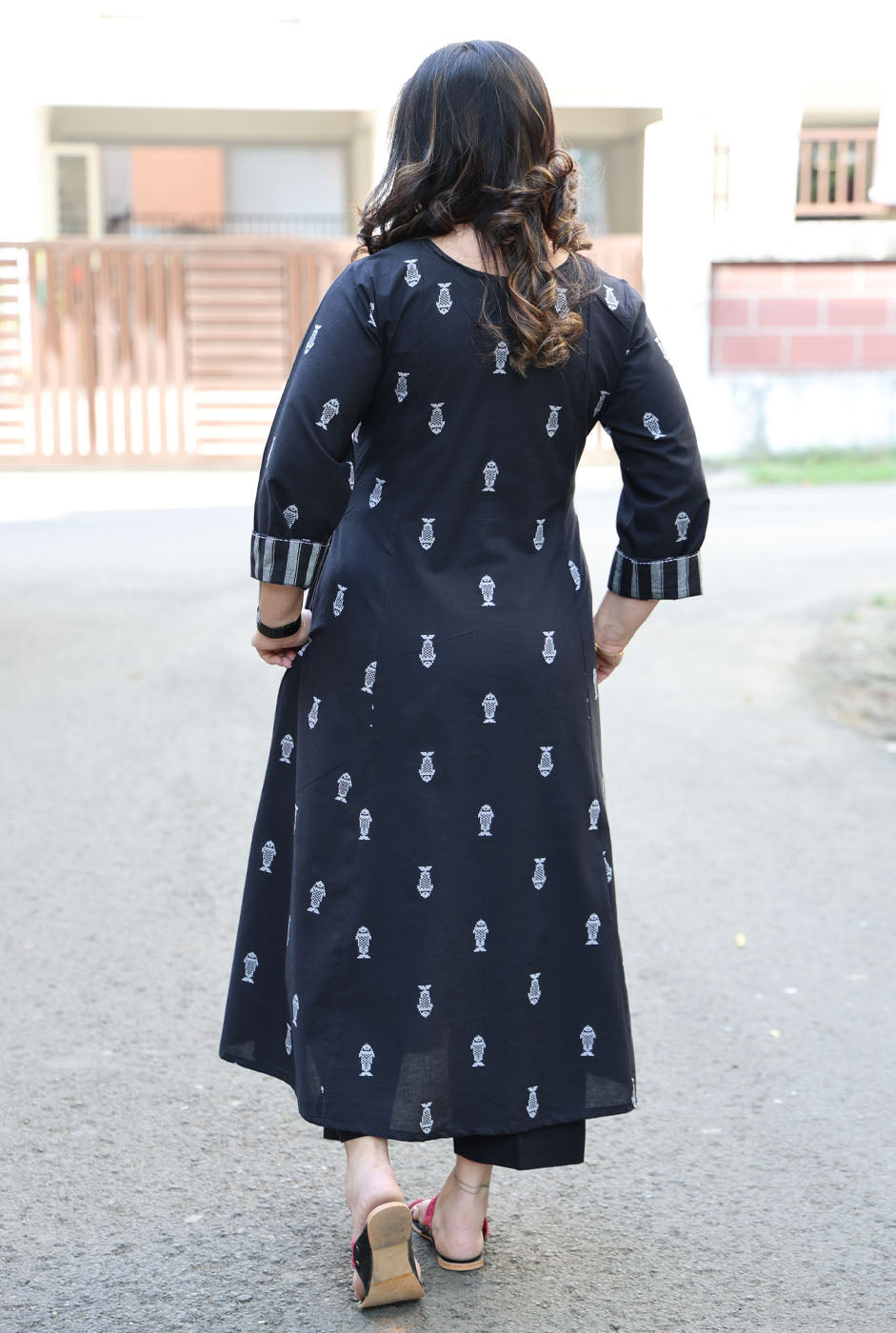 Handwoven Cotton Kurta with Beautiful Applique Work