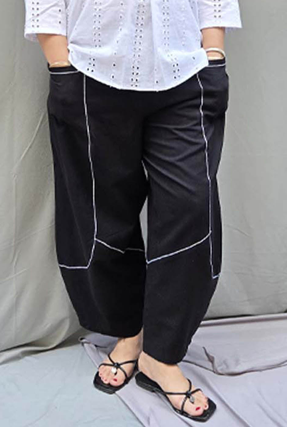 Aflatoon – Black Comfort Fit Pants