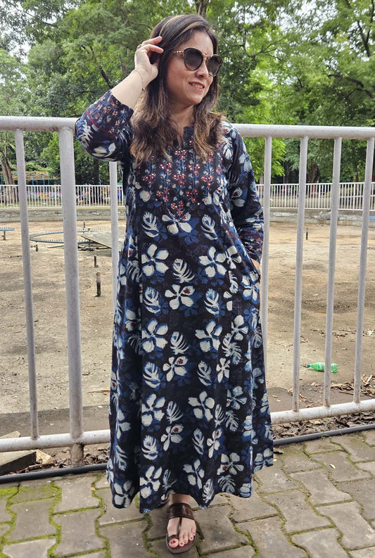 Elegant Blue Kurta with Embroidered Yoke