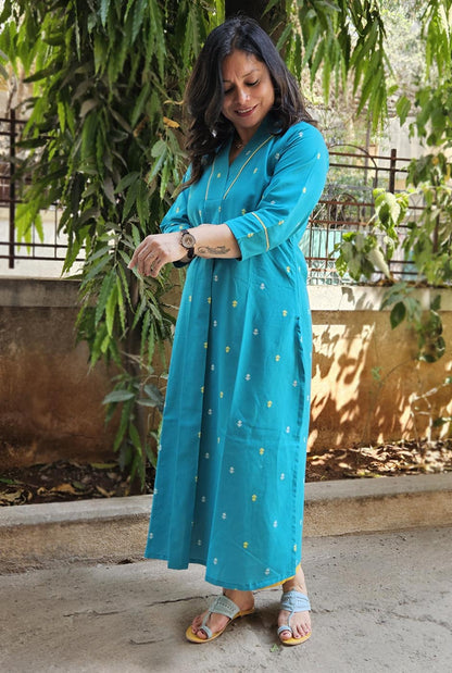 Nazakat Handloom Blue Cotton Kurti