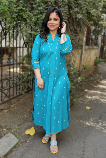 Nazakat Handloom Blue Cotton Kurti