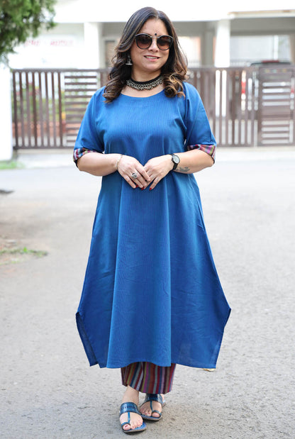 Teal Blue Kurta Pant Set with Applique Work on Back