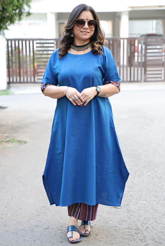 Teal Blue Kurta Pant Set with Applique Work on Back