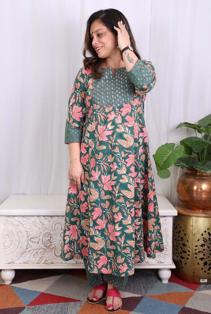 Green Gulmohar Kurta Pant Set with Hand Embroidery