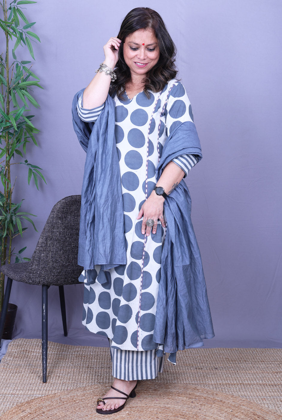 Bindu – Grey Handblock Cotton Kurta Pant Set of 2