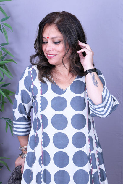 Bindu – Grey Handblock Cotton Kurta Pant Set of 2