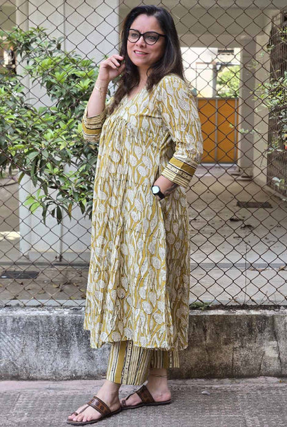 Hand block Kurta Pant Set with Front Gather