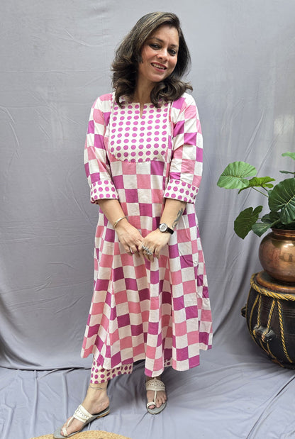 Set Of 2 Chaukat – Pink Cotton Kurta Pant Set