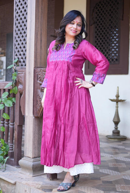Virasat Mul Chanderi Pink Kurta with Ikat Yoke & Sleeve Detailing