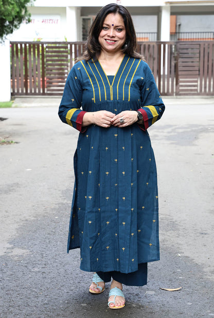 Nazakat Teal Blue Handloom Cotton Co-Ord Set