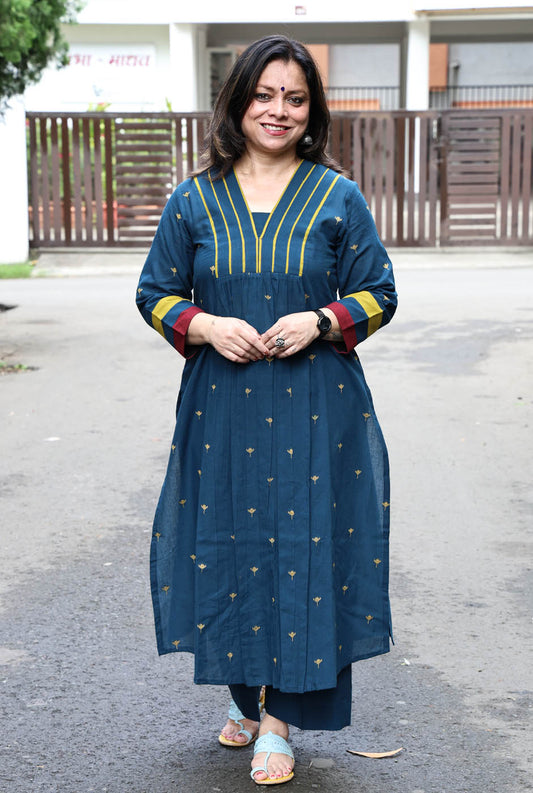 Nazakat Teal Blue Handloom Cotton Co-Ord Set