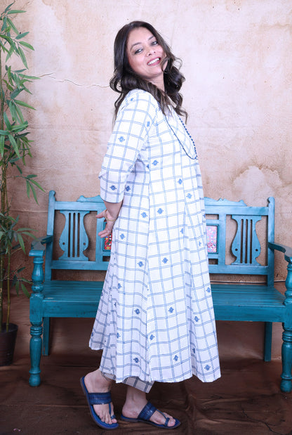 Aarohi White Dabu Cotton Kurta Pant Set of 2