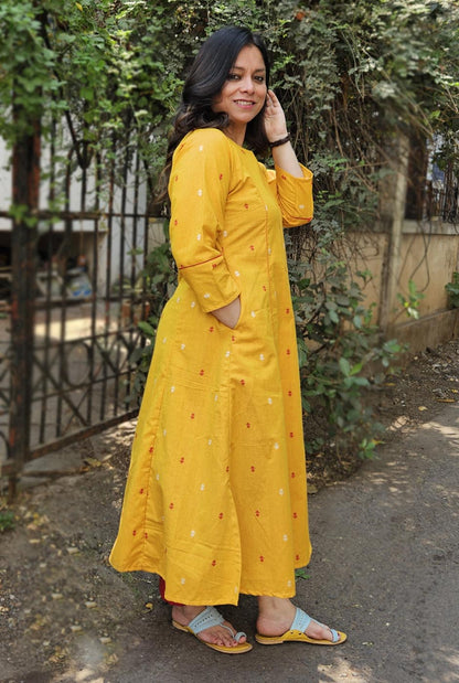 Nazakat Handloom Yellow Cotton Kurti