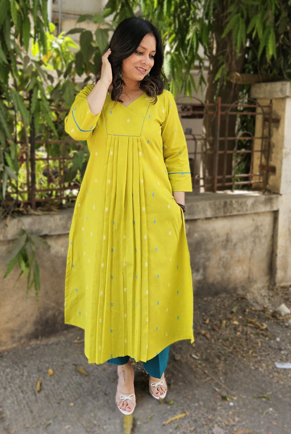 Nazakat Handloom Cotton Green Kurti