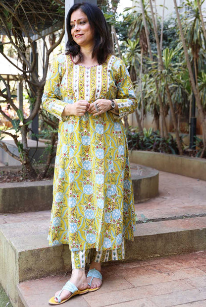 Handloom Kurti Pant Set with Handwork Detailing