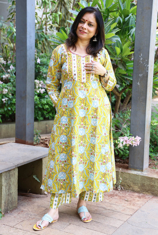 Handloom Kurti Pant Set with Handwork Detailing