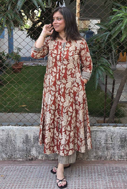 Set of 2 Gulbahaar – Maroon Floral Kurta & Pant