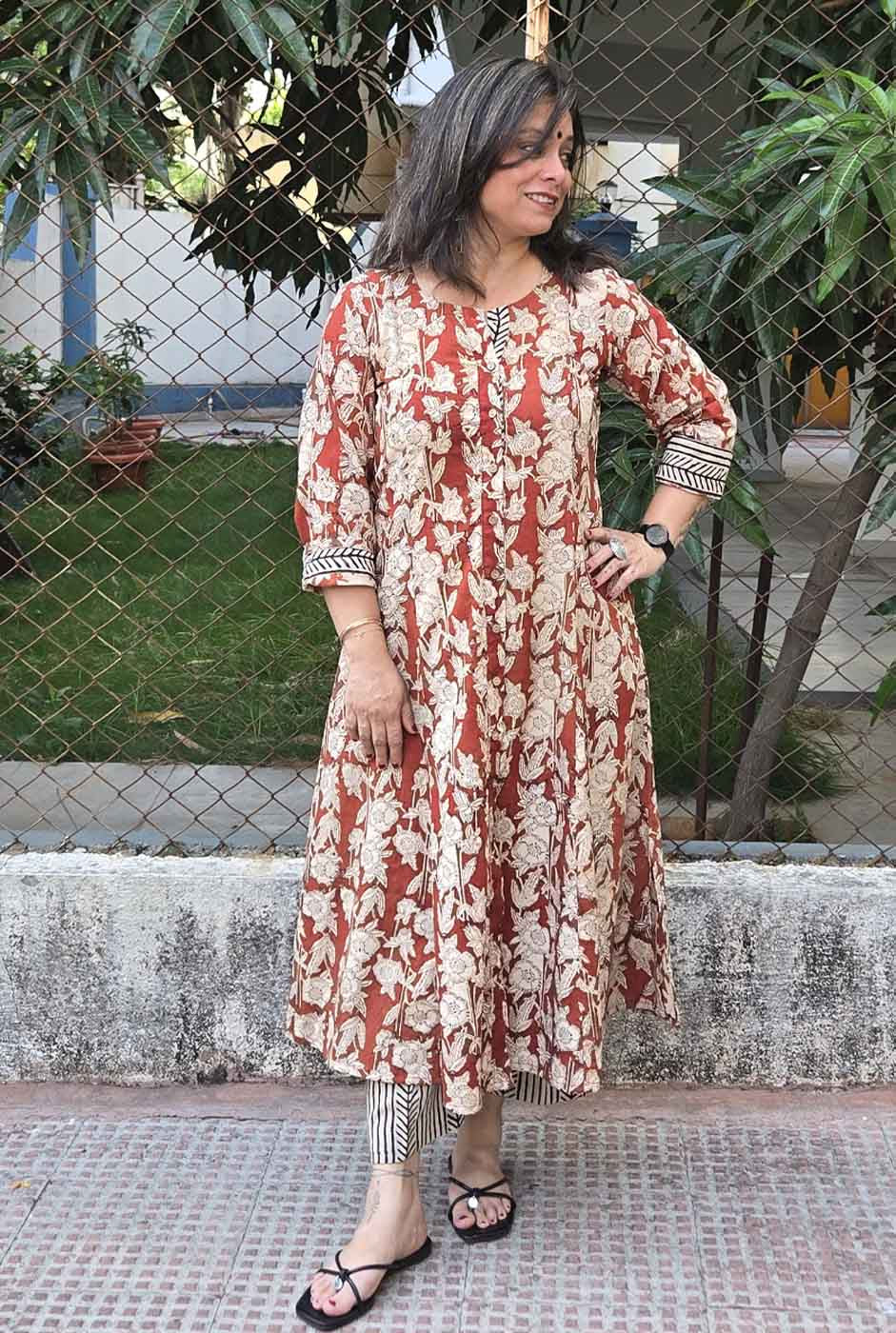 Set of 2 Gulbahaar – Maroon Floral Kurta & Pant