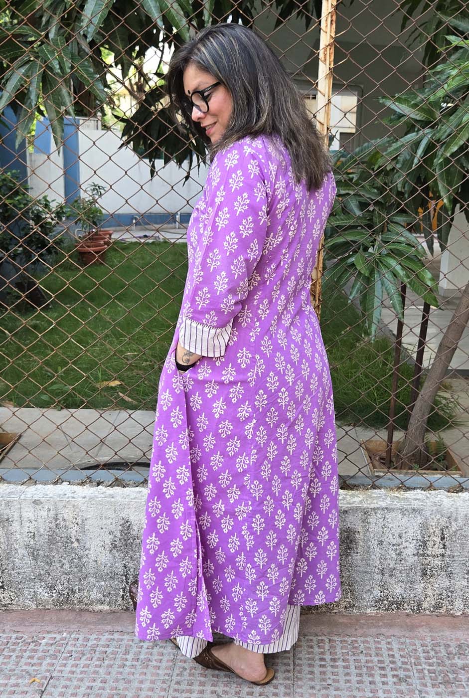 Set of 2 Meher – Purple Handblock Kurta Pant Set with Mirror Work