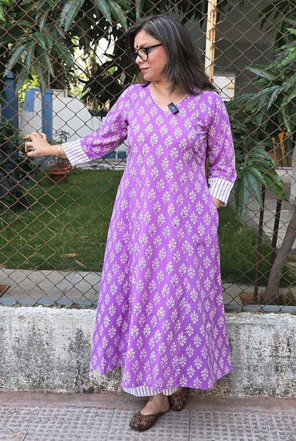 Set of 2 Meher – Purple Handblock Kurta Pant Set with Mirror Work