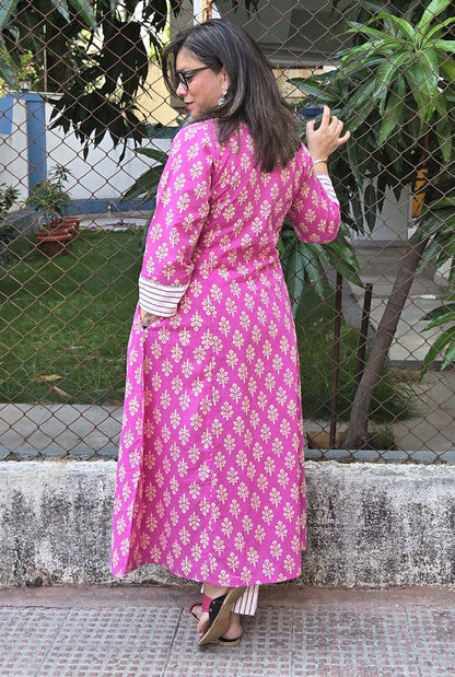 Set of 2 Meher – Pink Handblock Kurta Pant Set with Mirror Work