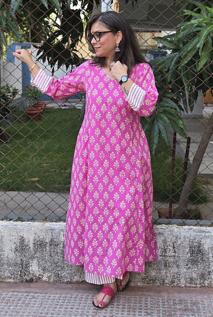 Set of 2 Meher – Pink Handblock Kurta Pant Set with Mirror Work