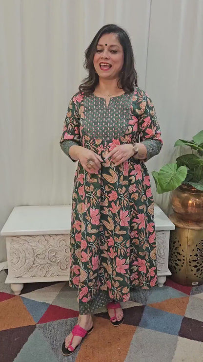 Green Gulmohar Kurta Pant Set with Hand Embroidery