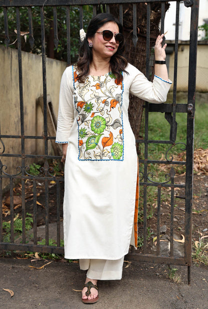 Off White Handloom Cotton Kurta with Hand-Painted Kalamkari Applique Work