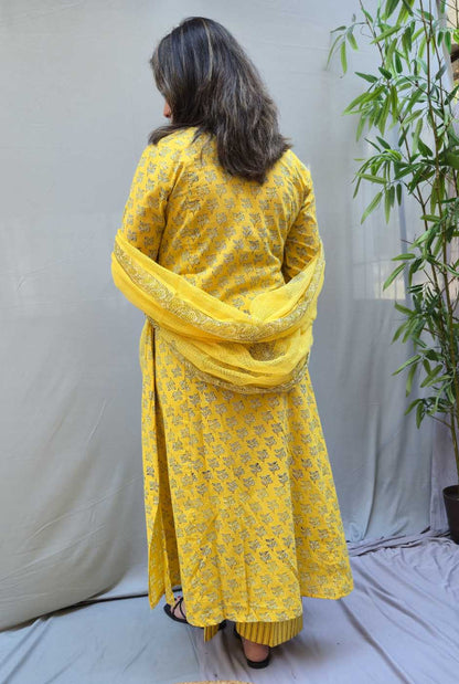 Pankhudri – Yellow Dabu Cotton Kurta Pant Set